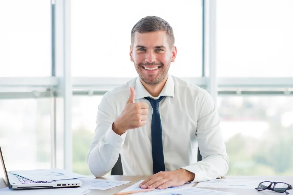 Gestor de sucesso e confiante
